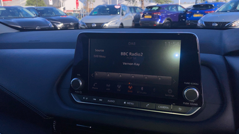 Nissan Qashqai 1.3 DiG-T MH Acenta Premium 5dr Petrol Hatchback